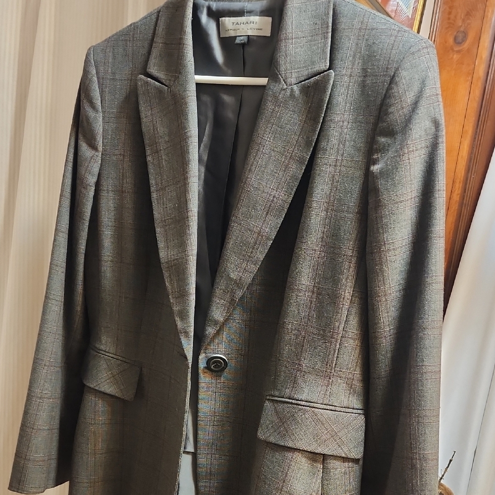 Tahari Gray Plaid Women's Blazer